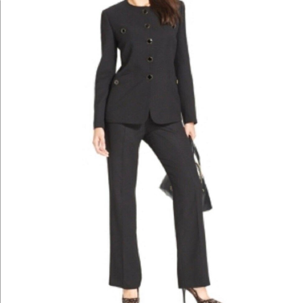 Le Suit Women's Pant Suit (NWT)